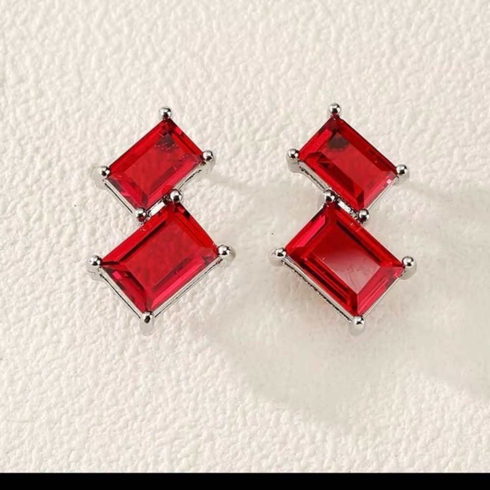 Gorgeous Square Cut Ruby Crystal Stud Earrinvs - image 1